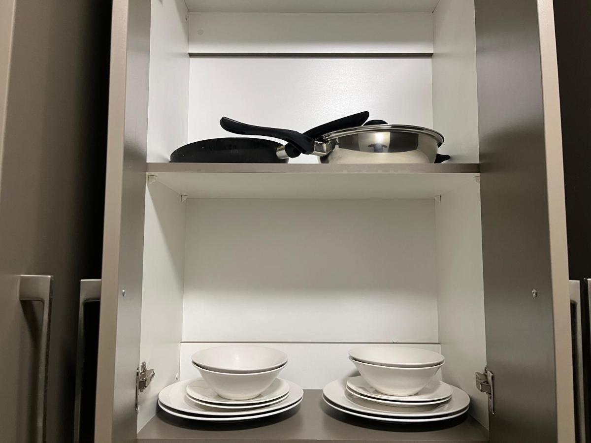 The Den Marensky Towers Apartment Уиндхоек Екстериор снимка